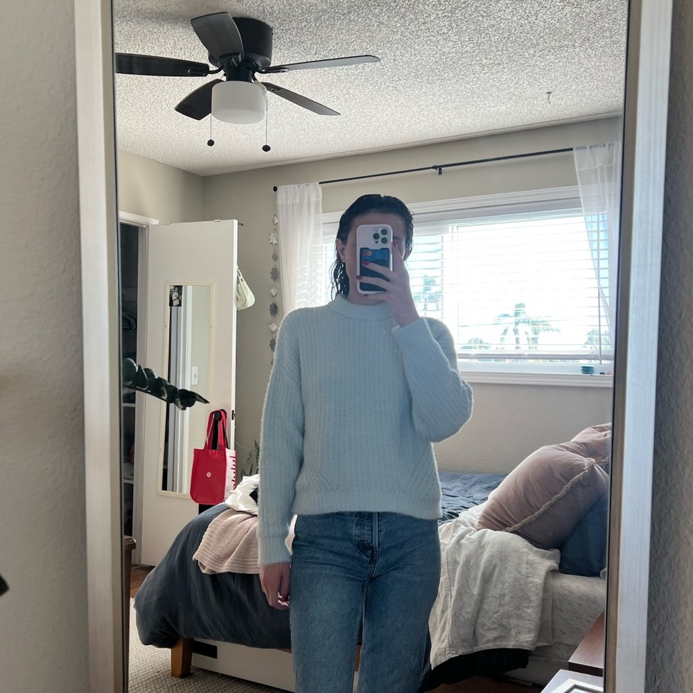 Super Soft Abercrombie Sweater - image 2